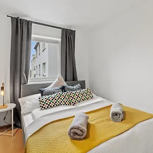 Perfect Location, 2 Min To Main Station, Long Term Wien